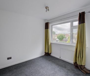 3 bedroom semi-detached house to rent - Photo 4