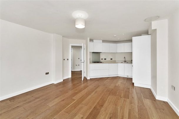 Glenalmond Avenue, Cambridge, Cambridgeshire, CB2 8DH - Photo 1