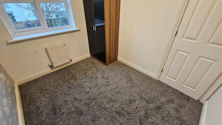 3 bedroom townhouse to rent - Photo 3