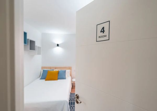 Ronda de Sant Pere, Barcelona, Catalonia 08010