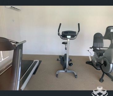 3 Bedroom townhouse- available now!! - Photo 5