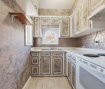 For Lease - 115 Kensington Avenue, Hamilton, Ontario - Photo 4