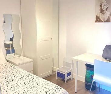 Avenida del Manzanares, Madrid, Community of Madrid 28019 - Photo 5