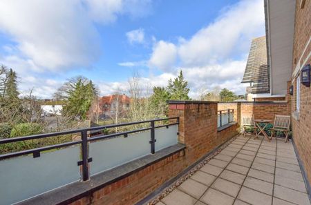 3 bedroom penthouse to rent - Photo 3