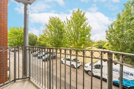 Curtis Field Road, SW16, London - Photo 4