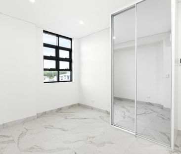 Brand New Selection Of 14 Up Market Studios - Available NOW - Photo 6