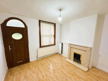 2 bedroom terraced house to rent - Photo 3