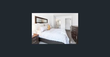 STYLISH APARTMENT AT THE HEART OF SURFERS PARADISE NOW AVAILABLE FOR RENT - Photo 3