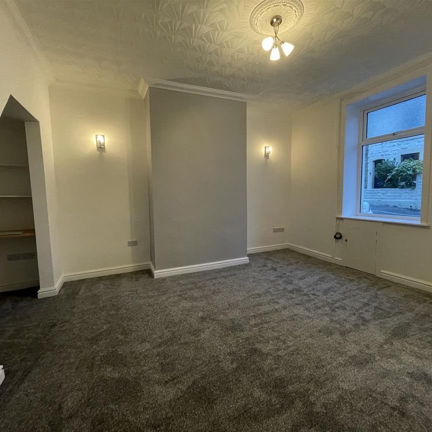 2 bed terraced house to rent in Henry Street, Blackburn, BB1 - Photo 1