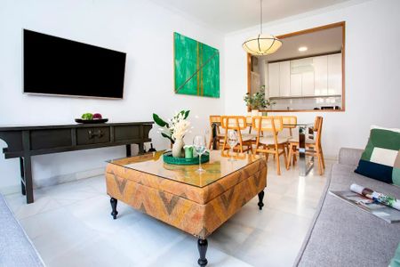 Calle Zaragoza, Sevilla, Andalusia 41001 - Photo 2