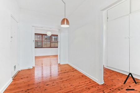 Charming 2 bedroom apartment - Photo 2