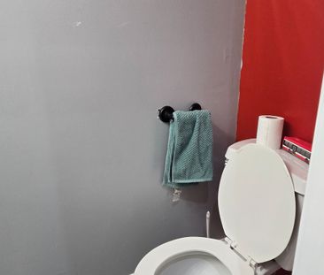 For Lease - 6 Burnsborough Street, Ajax, Ontario - Photo 4