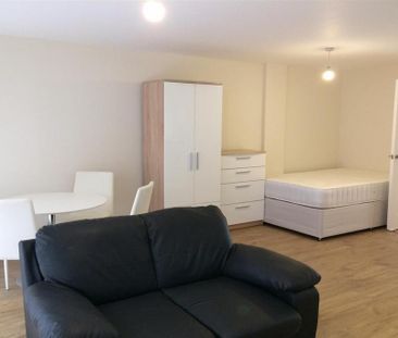 Studio to rent - Photo 3