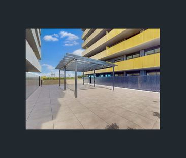 Furnished 2 Bedroom Apartment - Photo 2