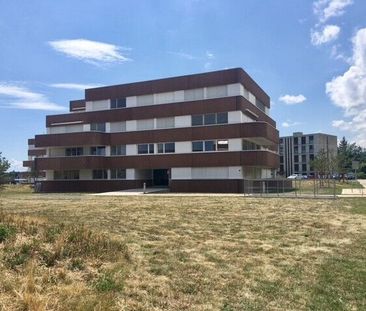 Confort et tranquillité dans un quartier verdoyant - Photo 1