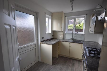 2 bedroom semi-detached house to rent - Photo 2