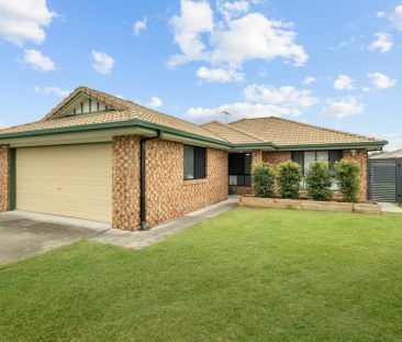 Spacious Family Home With Large Yard - Photo 6