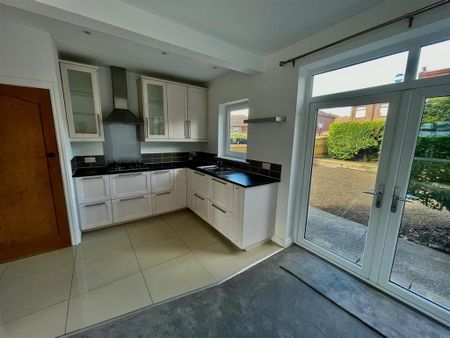 3 bedroom semi-detached house to rent - Photo 3