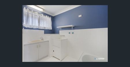 Modern 2-Bedroom Unit in Sought-After Location - Photo 4