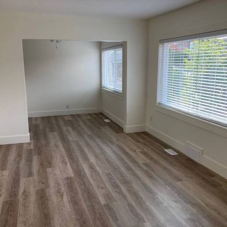 Newly Renovated 3 Bedroon House for Rent - Photo 1