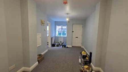 1 bedroom ground floor flat to rent - Photo 5