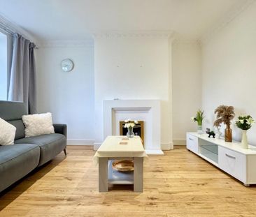 3 bedroom House To Let - Photo 2