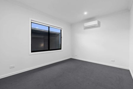 Modern Living - Photo 3