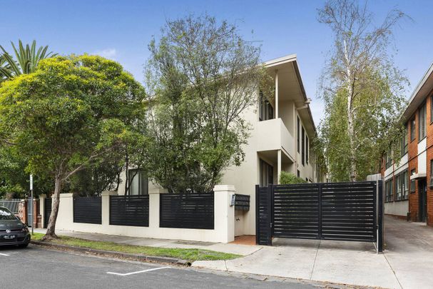 4/8 Charnwood Grove, St Kilda VIC 3182 - Apartment For Rent | Domain - Photo 1