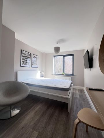 5 bedroom townhouse to rent - Photo 2