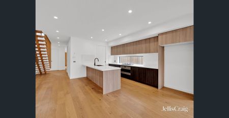 Stylish Four Bedroom home with two living areas! - Photo 5