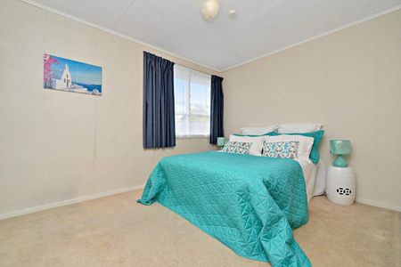 PAPATOETOE, 4 BEDROOM - Photo 5