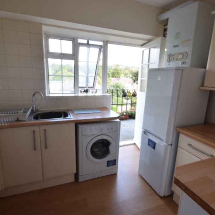 2 Bedroom Flat To Rent in Westbourne - £1,343 pcm Tenancy Info - Photo 1