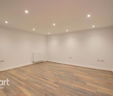 4 bedroom terraced house to rent - Photo 2