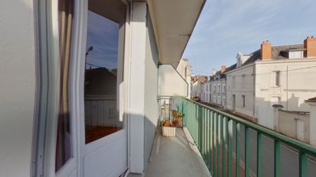 Location Appartement 2 pièces 49m² CHATELLERAULT 86100 - Photo 3