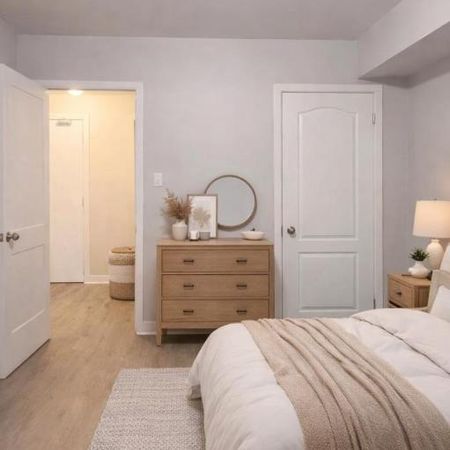 1 CH - 1 SDB - Montréal - $1,140 /mo - Photo 3