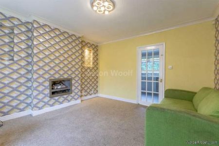 3 bedroom property to rent in Nottingham - Photo 3