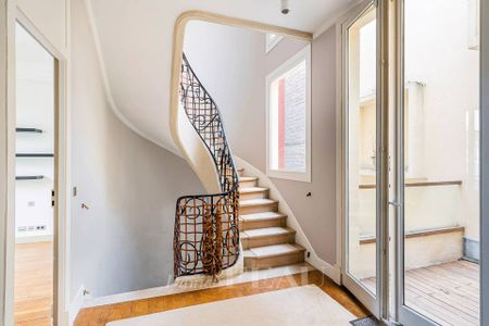 Location hôtel particulier, Neuilly-sur-Seine, 8 pièces, 268.86 m², ref 85956064 - Photo 4