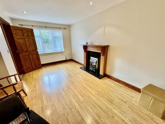 3 bedroom semi-detached house to rent - Photo 1