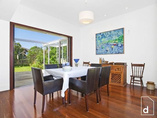 Stunning & Tastefully Designed Home In Thirroul - Photo 1