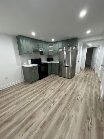 For Lease - 23 Bleasdale Avenue, Brampton, Ontario - Photo 3