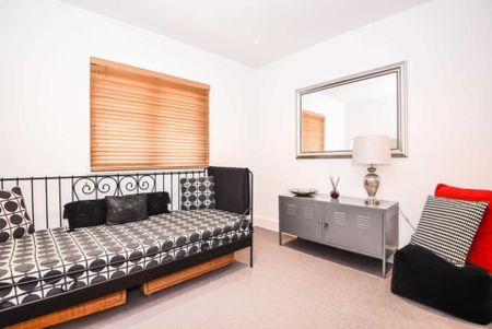 Price £2,875 pcm - Available 14/11/2025 - Unfurnished - Photo 3