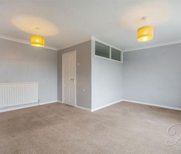 3 bedroom - Photo 2