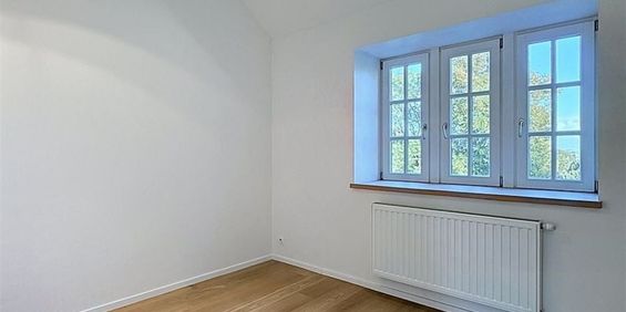 Appartement te huur in Tournai voor € 780 met 1 slaapkamer - Photo 3