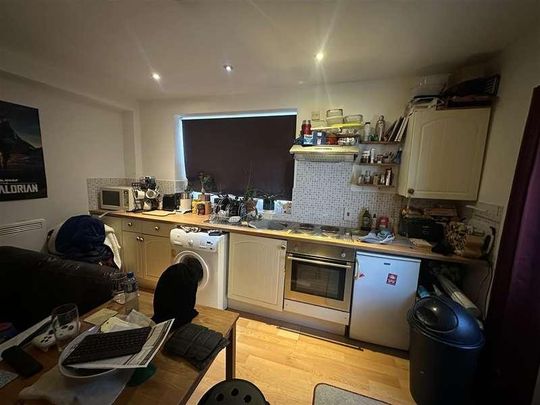 Gordon Avenue, Southampton, SO16 - Photo 1