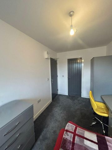1 bedroom in a house share to rent - Photo 3