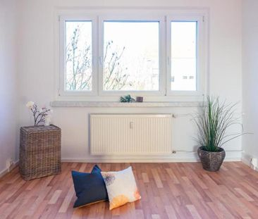 3-Raum-Wohnung mit Tageslichtbad, nahe Rosengarten - Photo 2