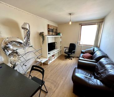 Abbey Court, Coventry, CV1 - Photo 3