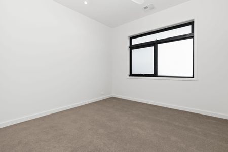 Low Maintenance Contemporary Living! - Photo 3