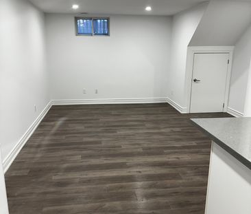 For Lease - 77 Foreht Crescent, Aurora, Ontario - Photo 2