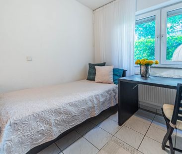 City-Residence: Möbliertes Single-Apartment in Bornheim - Photo 2